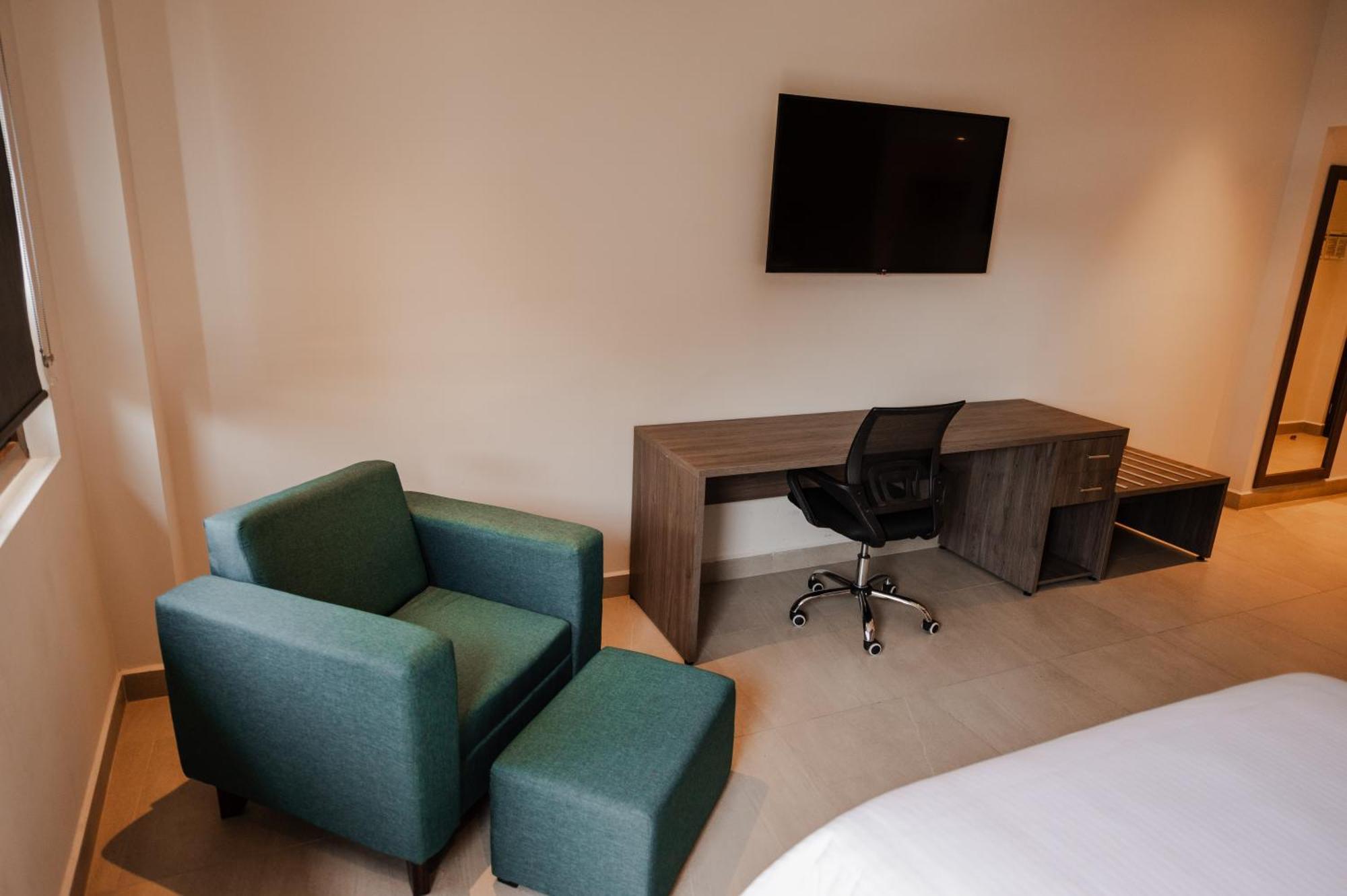 Hotel Centria Монтеррей Экстерьер фото