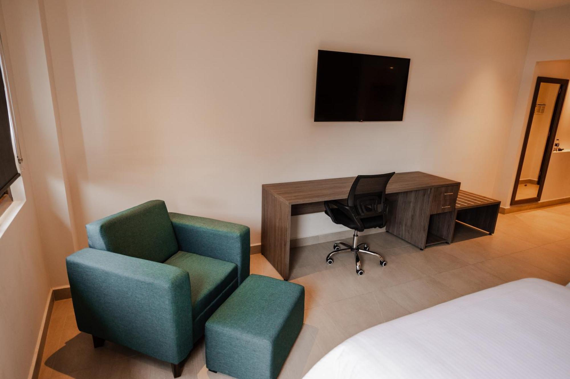Hotel Centria Монтеррей Экстерьер фото