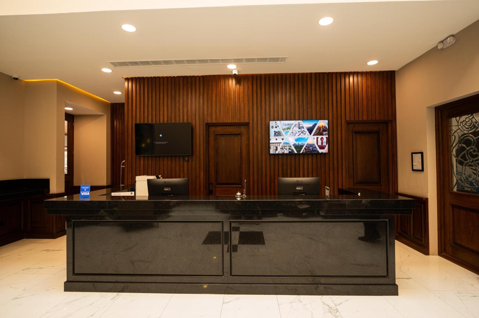 Hotel Centria Монтеррей Экстерьер фото