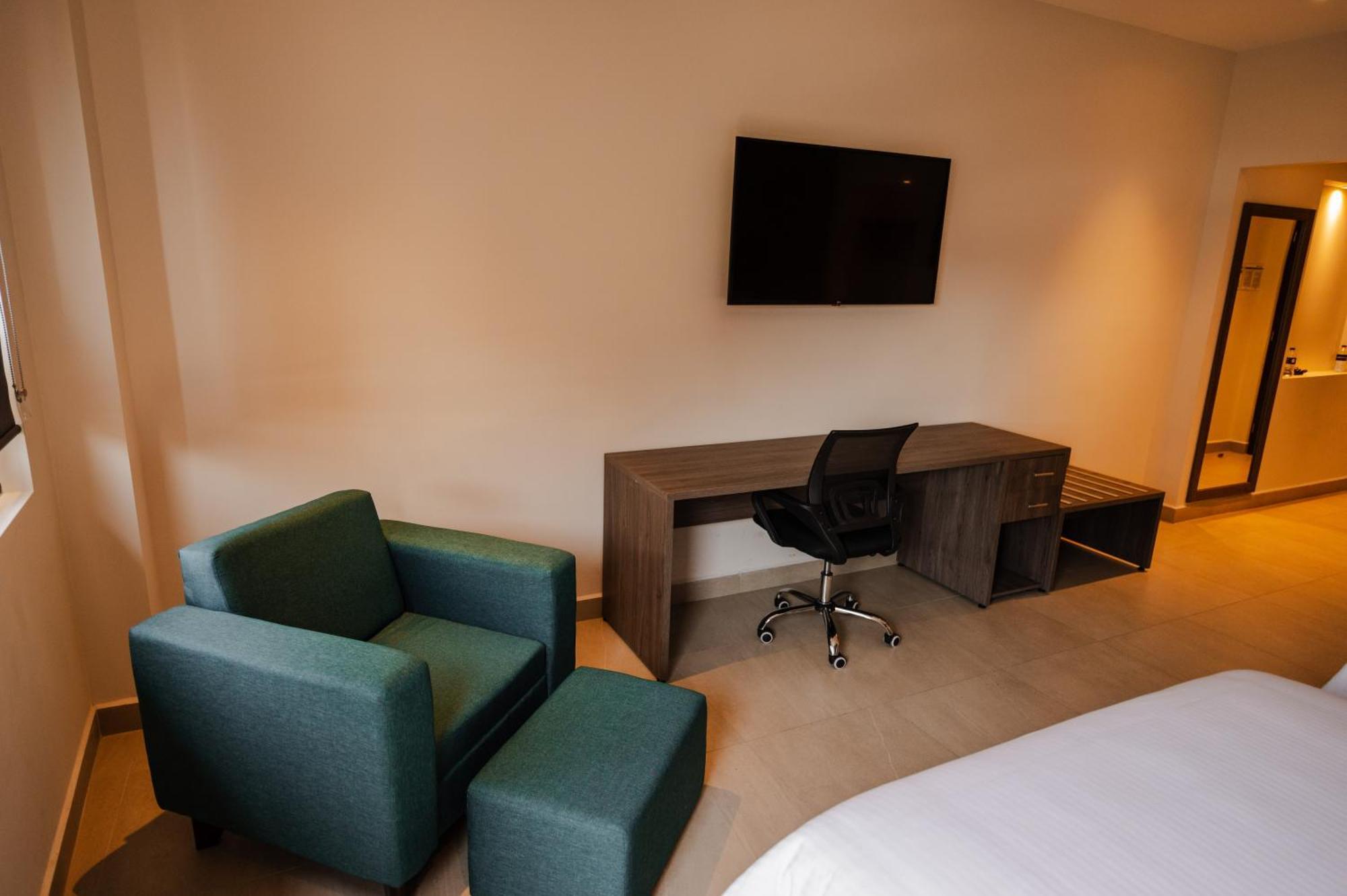 Hotel Centria Монтеррей Экстерьер фото