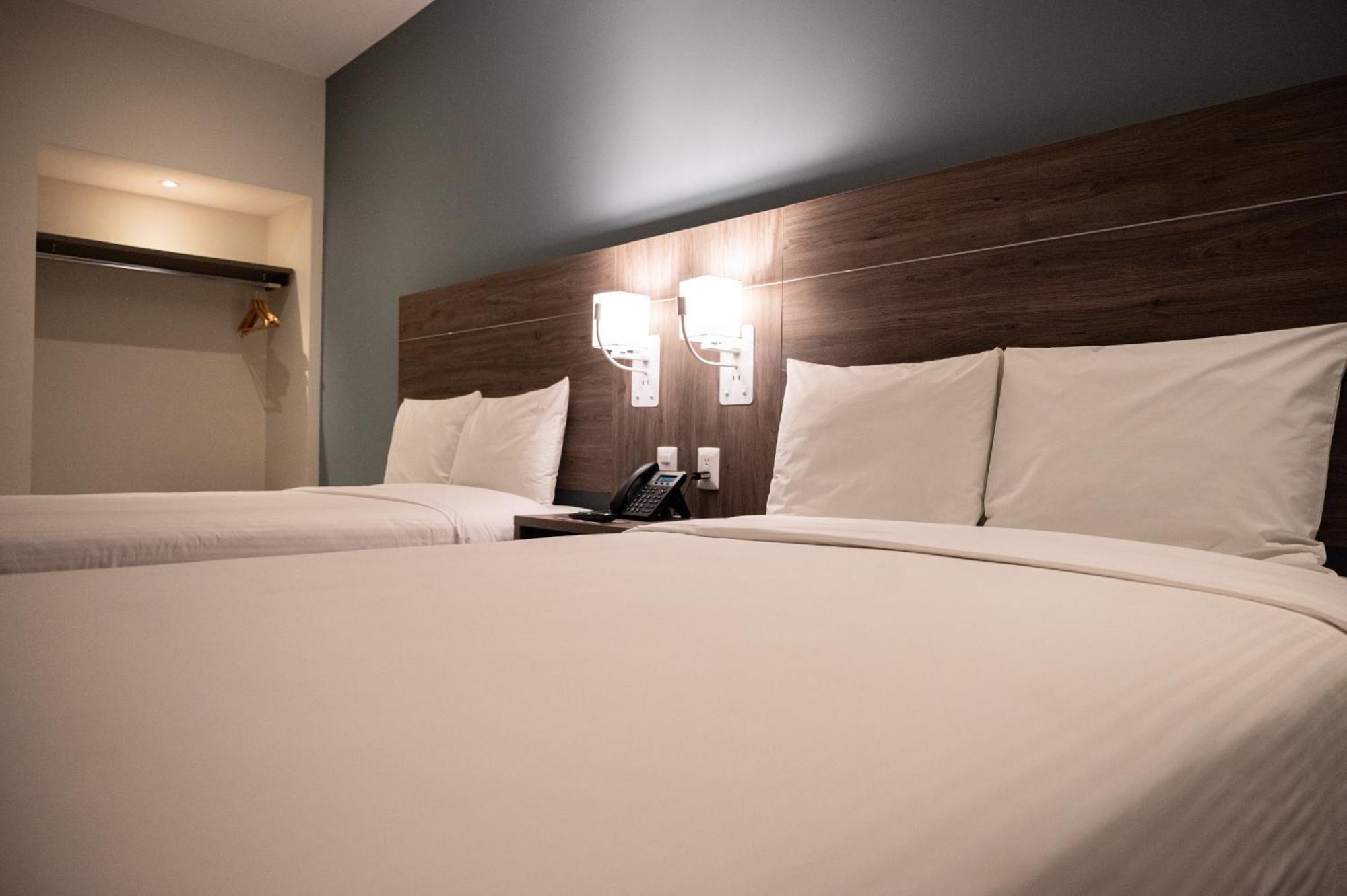 Hotel Centria Монтеррей Экстерьер фото